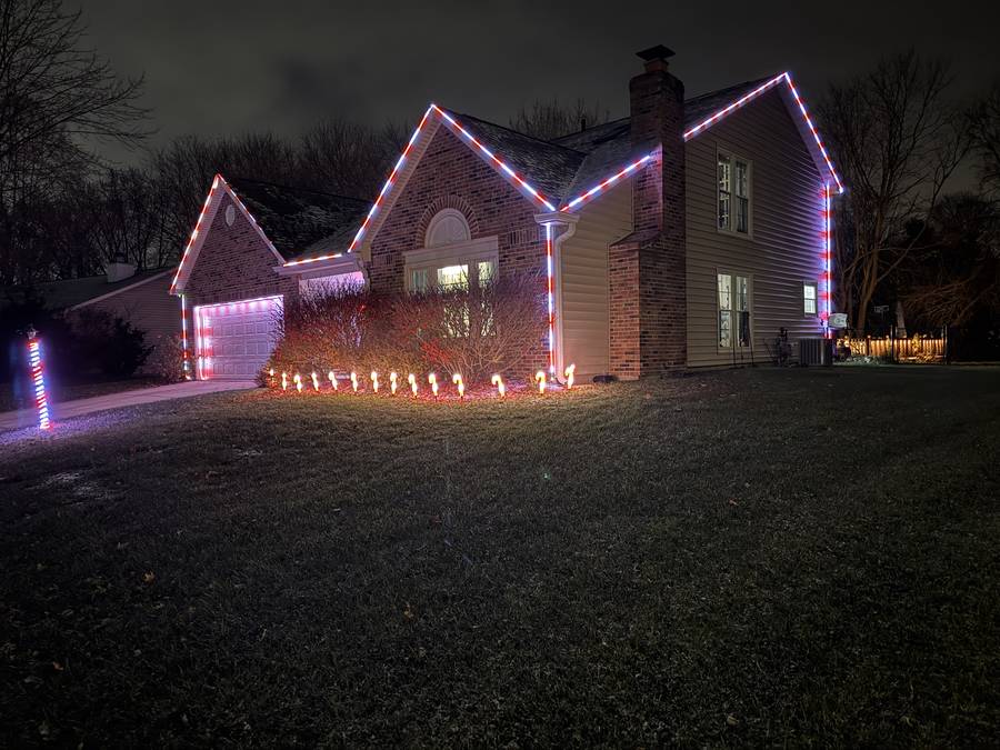 Stars & Stripes roofline scene